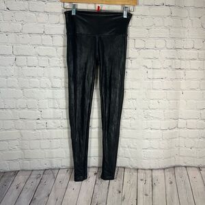 SPANX SPANXshape Faux Leather Black Leggings size M Medium Petite